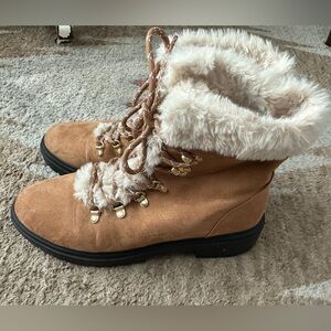 J. Crew Boots in Camel Suede Brown Fur-Lined Lace-up Hiking Winter Boots Size 9